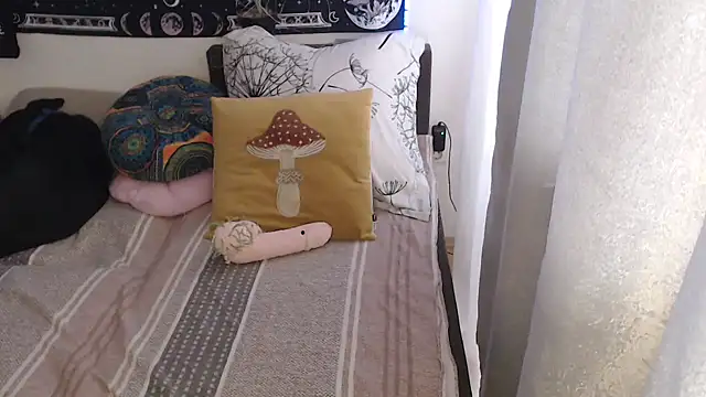 AlienforTwenty online show from 04/10/26, 12:32