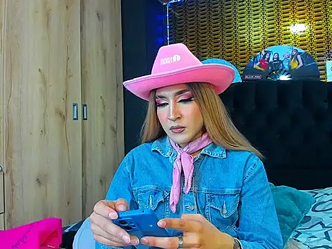 georgiina giio online show from 04/13/26, 07:36