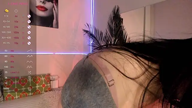 Snapshot of LexieBuxton chatting on 02/12/26, 05:52 LexieBuxton online show from 02/12/26, 05:52