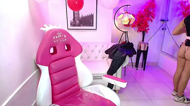 Carolina cherry online show from 02/14/26, 11:51