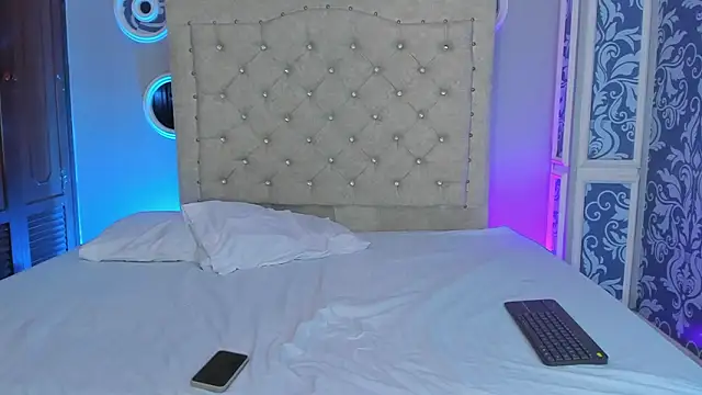 Beele and Evie online show from 03/17/26, 07:28