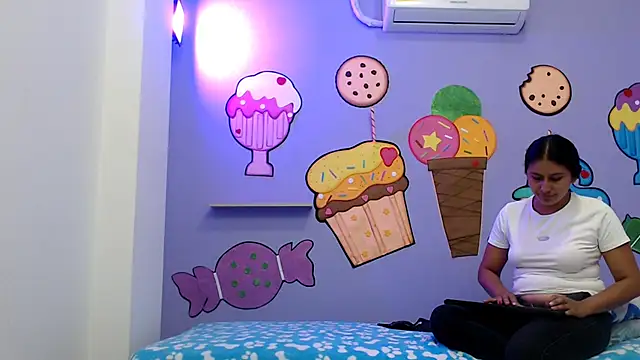 NOVAHOT98 online show from 02/19/26, 07:54