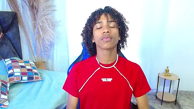 angelll18  online show from 12/22/25, 08:17