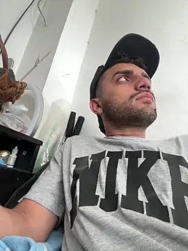 jamess 0 online show from 02/25/26, 04:27