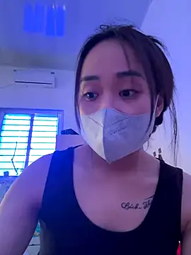 NinaBaby22 online show from 12/18/25, 07:14