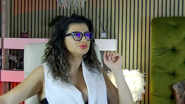 MiraBennet online show from 01/08/26, 07:43