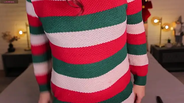 Snapshot of Ariell_Mini chatting on 12/18/25, 07:03 Ariell Mini online show from 12/18/25, 07:03