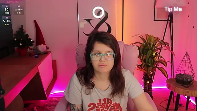 Snapshot of Ariell_Mini chatting on 02/02/26, 01:21 Ariell Mini online show from 02/02/26, 01:21