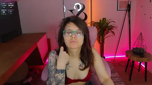 Snapshot of Ariell_Mini chatting on 03/04/26, 01:06 Ariell Mini online show from 03/04/26, 01:06