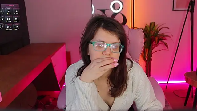 Snapshot of Ariell_Mini chatting on 03/06/26, 12:45 Ariell Mini online show from 03/06/26, 12:45