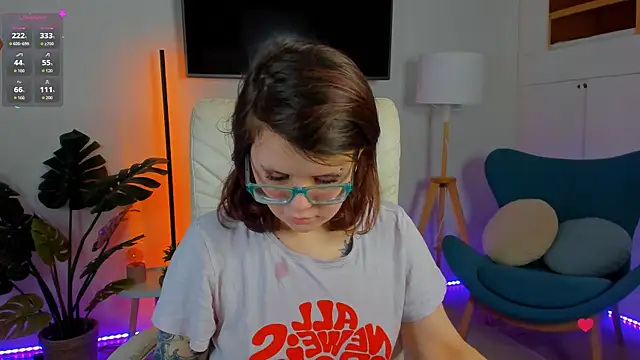 Ariell Mini online show from 04/21/26, 05:58