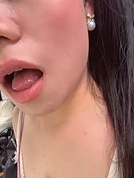 ella-ys online show from 03/02/26, 07:15