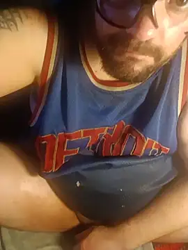 Snapshot of givr6inches chatting on 05/17/26, 07:28 givr6inches online show from 05/17/26, 07:28