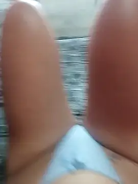 layanehot online show from 12/18/25, 09:26