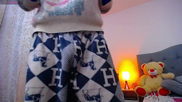 TOMBOYSEXX online show from 12/21/25, 11:28