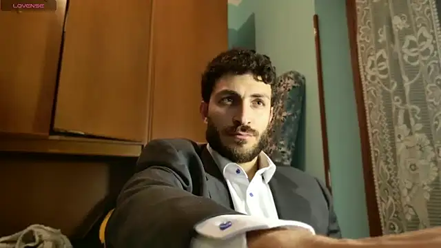 Snapshot of mark_ariete chatting on 05/08/26, 10:04 mark ariete online show from 05/08/26, 10:04