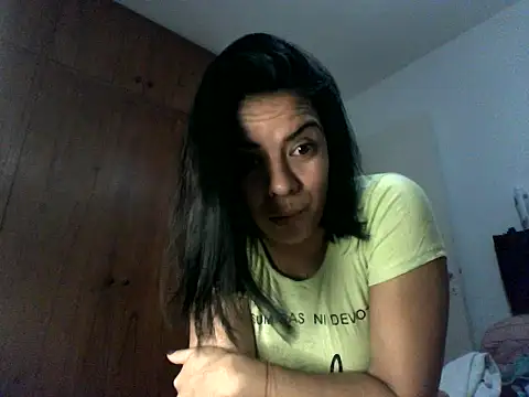 luluclark69 online show from 04/07/26, 12:11