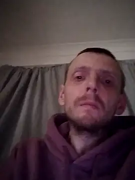 CrookedBunk3527 online show from 12/18/25, 06:25