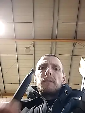 CrookedBunk3527 online show from 12/19/25, 07:04