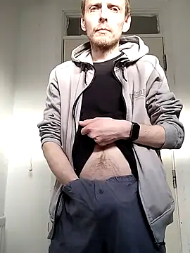 CrookedBunk3527 online show from 04/05/26, 05:21