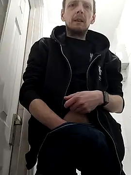 CrookedBunk3527 online show from 04/08/26, 04:01