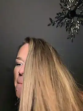 vinique99 online show from 02/04/26, 03:23