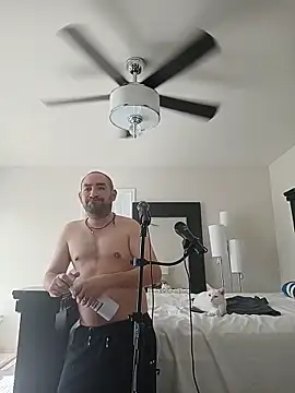 Snapshot of CumDumpPig83 chatting on 03/21/26, 07:17 CumDumpPig83 online show from 03/21/26, 07:17