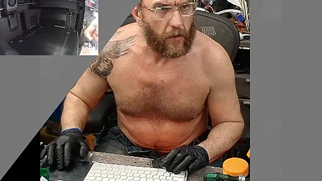 HouseOfHans online show from 01/09/26, 01:08