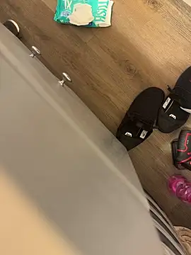 Snapshot of ebnysissycd chatting on 12/23/25, 07:50 ebnysissycd online show from 12/23/25, 07:50