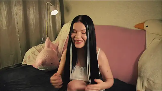 PinkSharky online show from 12/15/25, 04:22