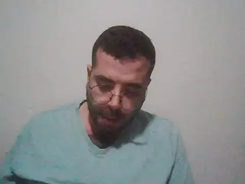 Snapshot of kkadam1 chatting on 05/11/26, 05:43 kkadam1 online show from 05/11/26, 05:43