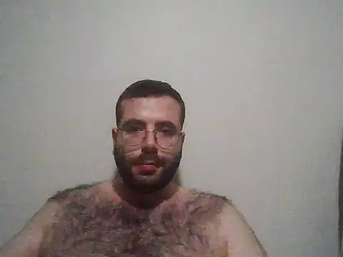 Snapshot of kkadam1 chatting on 05/16/26, 05:01 kkadam1 online show from 05/16/26, 05:01