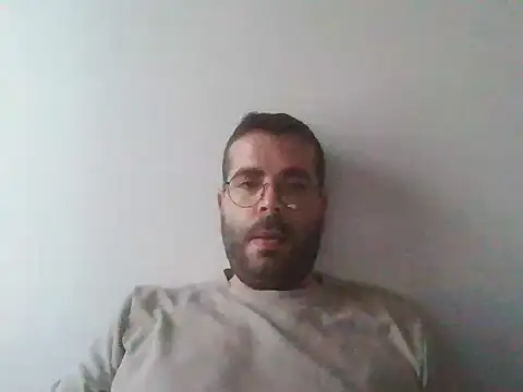 Snapshot of kkadam1 chatting on 05/31/26, 03:41 kkadam1 online show from 05/31/26, 03:41