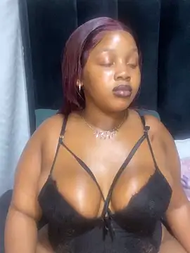 Snapshot of THICKBARBIE32 chatting on 06/02/26, 08:11 THICKBARBIE32 online show from 06/02/26, 08:11