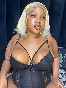 Snapshot of THICKBARBIE32 chatting on 06/28/26, 08:09 THICKBARBIE32 online show from 06/28/26, 08:09
