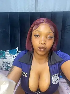 Snapshot of THICKBARBIE32 chatting on 07/14/26, 01:08 THICKBARBIE32 online show from 07/14/26, 01:08