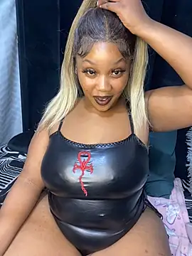 Snapshot of THICKBARBIE32 chatting on 07/26/26, 10:49 THICKBARBIE32 online show from 07/26/26, 10:49