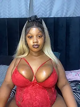 Snapshot of THICKBARBIE32 chatting on 07/30/26, 11:04 THICKBARBIE32 online show from 07/30/26, 11:04