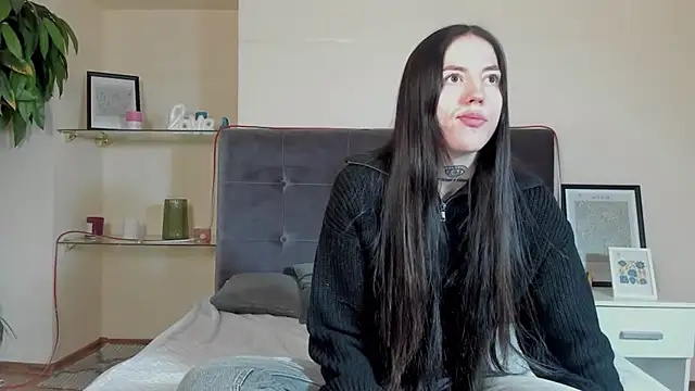 AdrianaCult online show from 02/17/26, 06:10