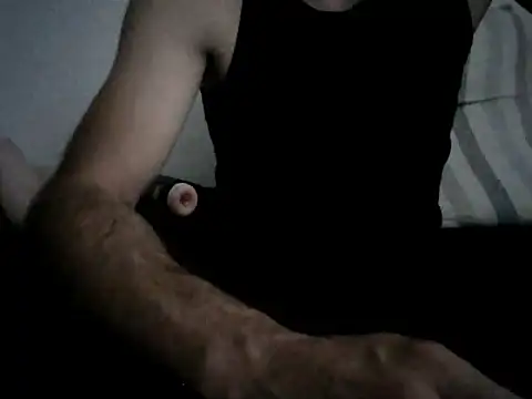 Snapshot of Mikki9233 chatting on 06/12/26, 05:34 Mikki9233 online show from 06/12/26, 05:34