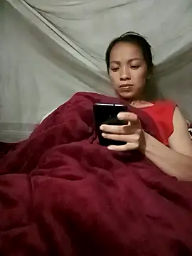 Snapshot of Andrea-688 chatting on 05/10/26, 01:27 Andrea-688 online show from 05/10/26, 01:27