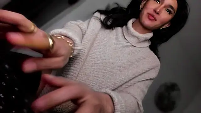 mxshemale ladyboy online show from 01/15/26, 01:43