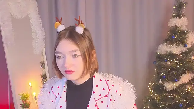 Leyla crsh online show from 12/22/25, 05:04