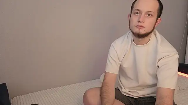 Pearl couple online show from 03/10/26, 09:14