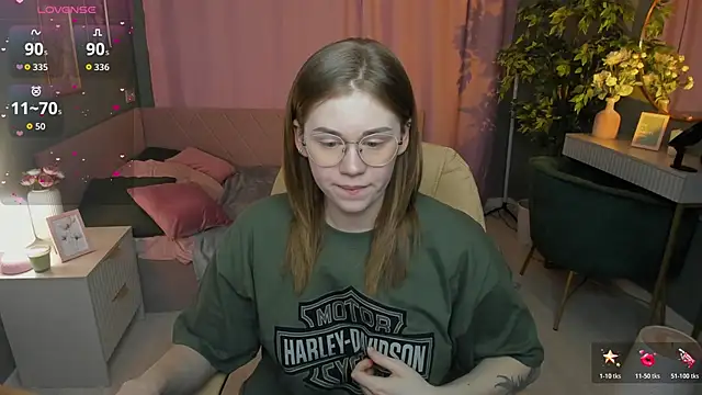 Snapshot of Alison_Doody chatting on 02/18/26, 07:37 Alison Doody online show from 02/18/26, 07:37