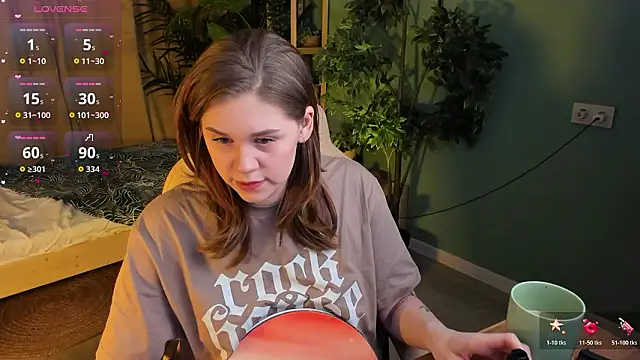 Snapshot of Alison_Doody chatting on 02/28/26, 07:42 Alison Doody online show from 02/28/26, 07:42