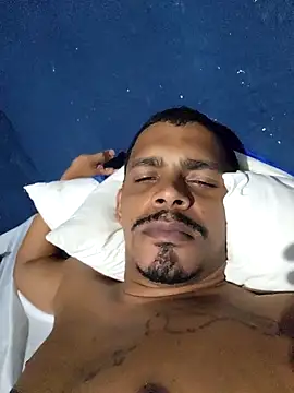 marreta240675 online show from 04/13/26, 11:16