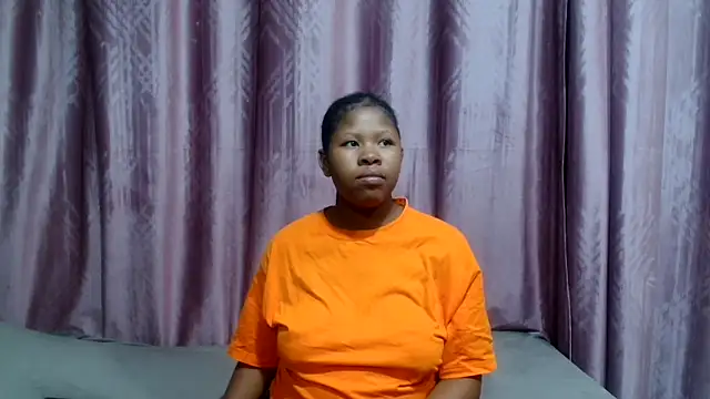 TemptingCloeXx online show from 02/06/26, 01:21