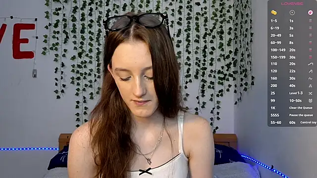 LisaBoddy online show from 04/21/26, 03:07