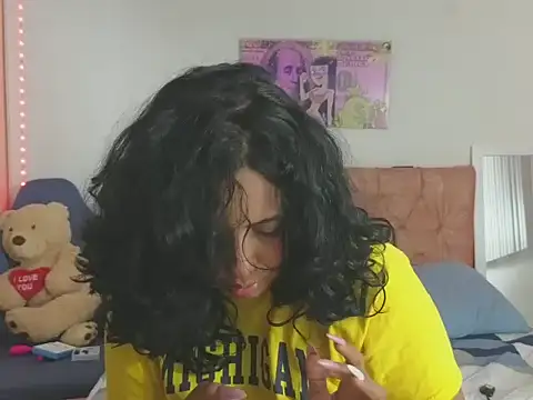 Snapshot of Valery__lovex chatting on 05/13/26, 12:52 Valery lovex online show from 05/13/26, 12:52